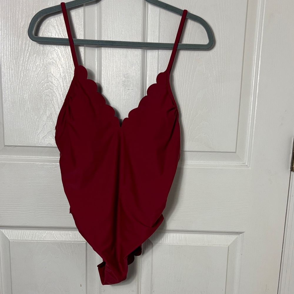 New Xhilaration Deep Red Scalloped One-Piece Swimsuit Sz Large adjustable strap